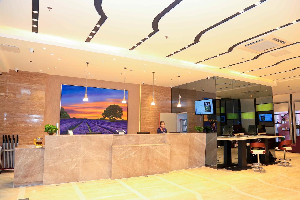 Lavande Hotel Baiyun International Airport Branch Guangzhou Exterior photo